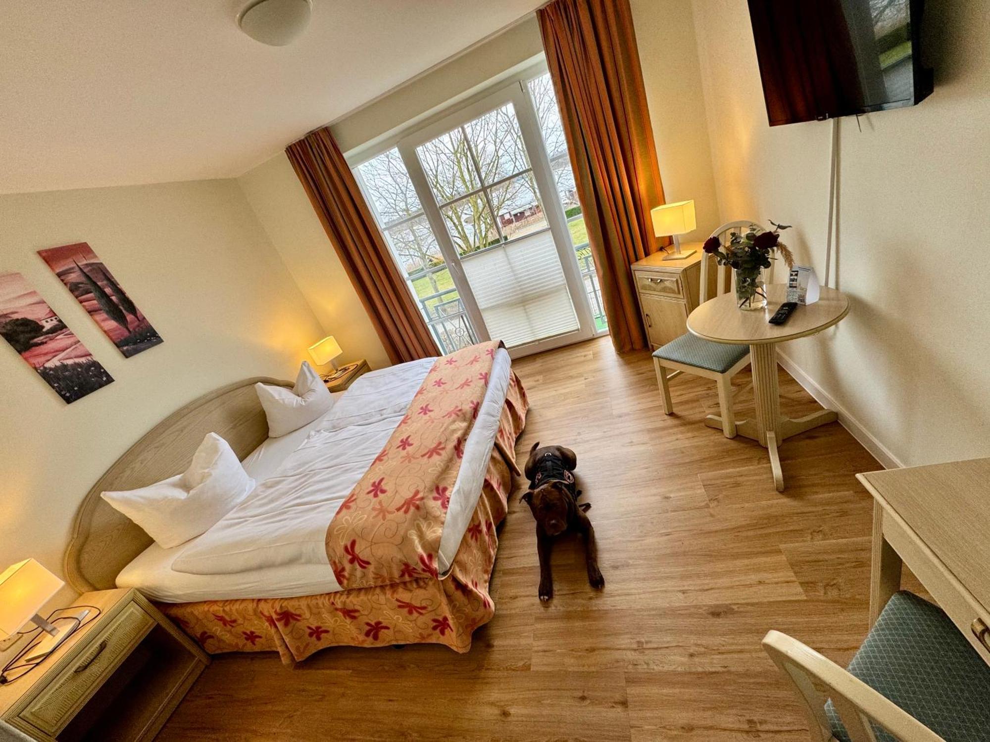 Altes Kasino Hotel Am See Neuruppin Dış mekan fotoğraf
