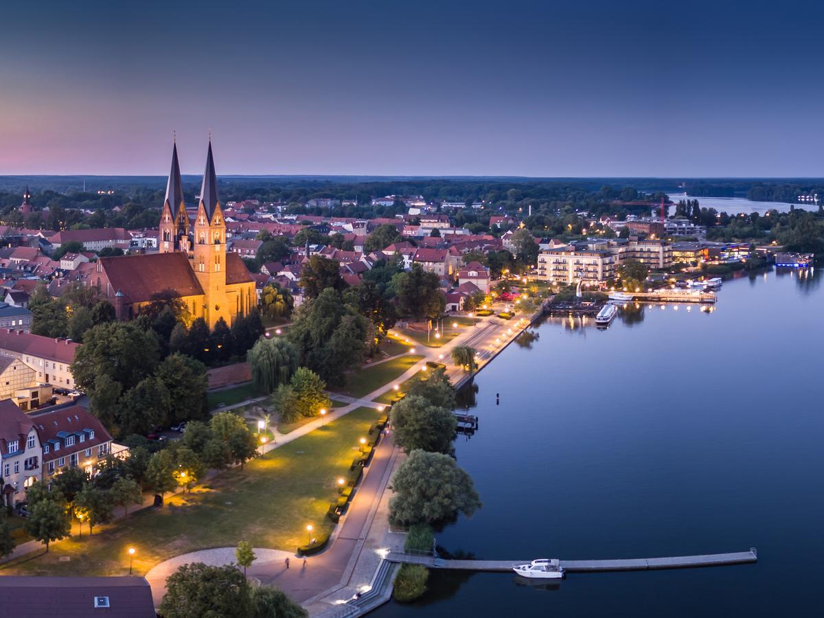 Altes Kasino Hotel Am See Neuruppin Dış mekan fotoğraf